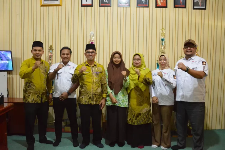 Fira Sahqila siswi MAN 2 Deli Serdang siap tampil di ajang Kejurnas Anggar di Sulawesi Utara, siap memberikan penampilan terbaiknya untuk mengharumkan Sumatera Utara.