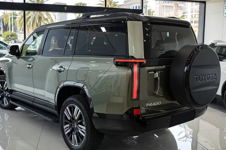 Kenalkan sang &ldquo;King of SUV&rdquo; terbaru: Toyota Land Cruiser Prado 2026. (Tangkapan Layar YouTube AutomagzHD)