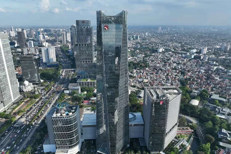 Pelanggan IndiHome residensial (B2C) meningkat 10% YoY, mencapai 10,1 juta pelanggan.