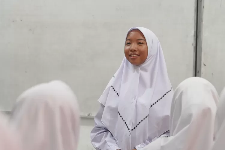 Siswa-siswi MAN Se Sumatera Utara diwajibkan menggunakan bahasa Arab dan Inggris dalam berdialog di lingkungan Sekolah.