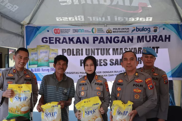 Program ini merupakan hasil sinergi Polres Samosir dengan Bulog Cabang Pematangsiantar dalam rangka stabilisasi pasokan dan harga pangan (SPHP) beras.