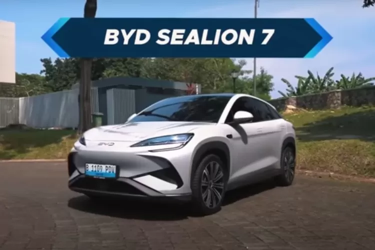 Pengalaman menggunakan BYD Sealion 7 Performance, dan bagaimana harga yang ditawarkan bisa menandingi mobil premium (Tangkapan Layar YouTube  Moladin)