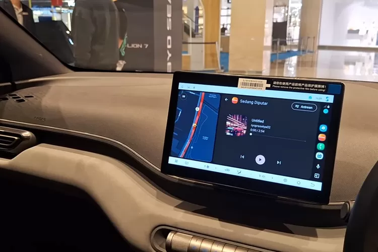 Speaker pada BYD Atto 1 hadir sebagai sistem audio sederhana namun cukup memadai. (Tangkapan Layar YouTube PRIO BYD BSD)