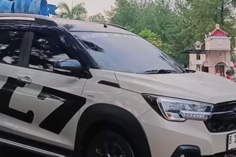  Banyak orang diam-diam memilih Suzuki XL7 karena mobil ini menawarkan keseimbangan yang jarang ditemukan di kelasnya. (Tangkapan Layar YouTube Yuca Prakasa)