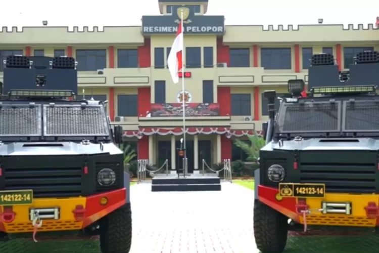 Harga rantis Brimob bervariasi tergantung jenis dan spesifikasinya. (Tangkapan Layar YouTube  RESIMEN I PAS PELOPOR)