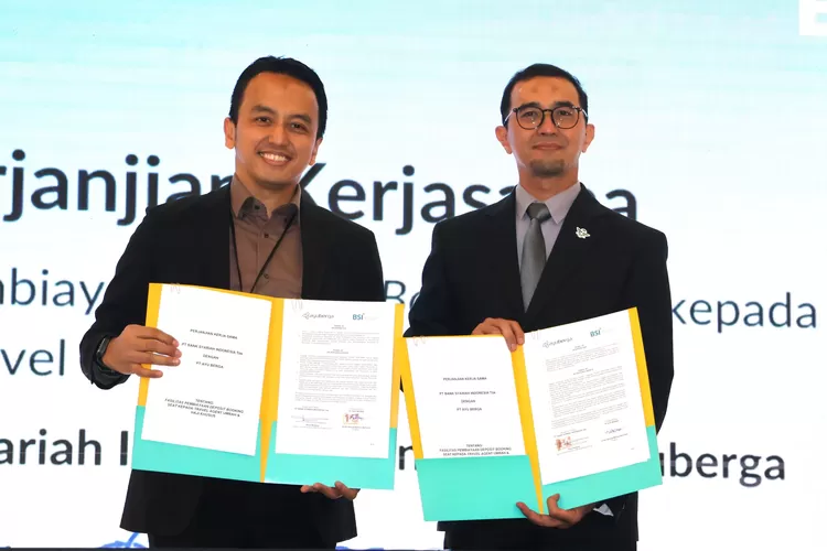 Dorong Industri Halal Indonesia Naik Kelas, BSI Fasilitasi Pembiayaan Booking Seat Travel Umrah