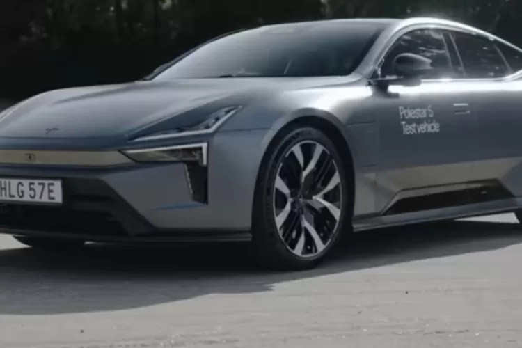 Polestar 5 muncul sebagai Grand Tourer elektrik premium dari Swedia yang ingin jadi tolok ukur baru di segmennya. (Tangkapan Layar YouTube  Everything Electric CARS)