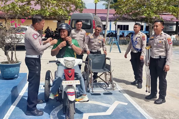 layanan pembuatan Surat Izin Mengemudi (SIM) khusus bagi penyandang disabilitas