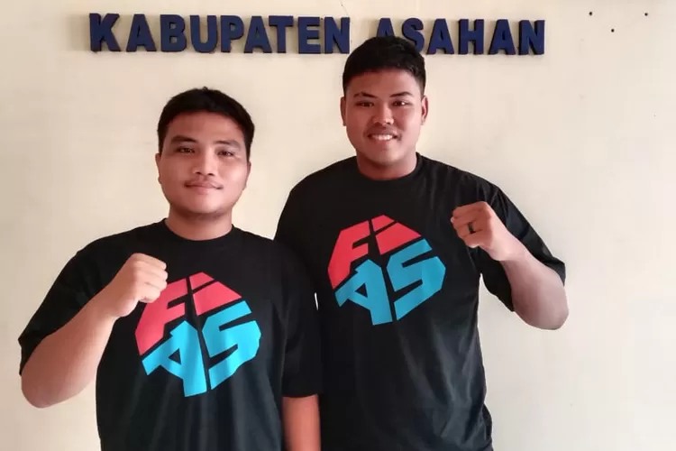 kedua atlit Sambo yang akan mengikuti Kejuaraan dunia Sambo Championship. Eko dikelas 88 kg sport dan Tree dikelas +98 kg combat (Ist)