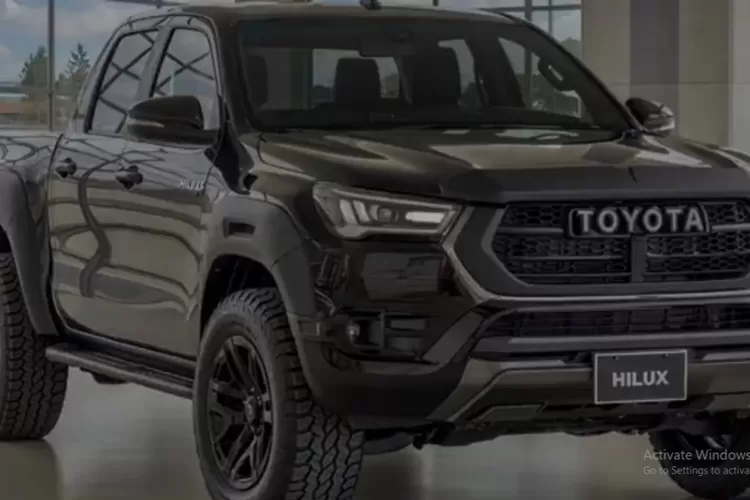  Toyota Hilux 2026 hadir sebagai evolusi terbaru dari salah satu truk pickup paling legendaris di dunia. (Tangkapan Layar YouTube ReMaxi Car)