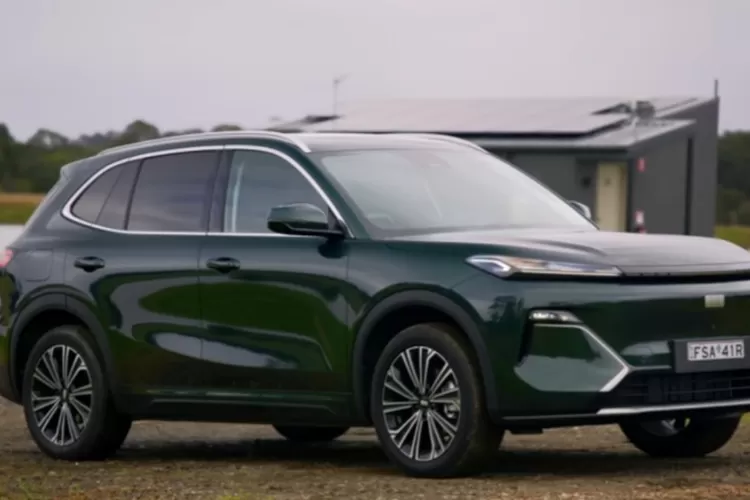 Geely Starray EM i atau Galaxy Starship 7 itu SUV hibrida plug-in yang menarik. (Tangkapan Layar YouTube Chasing Cars)