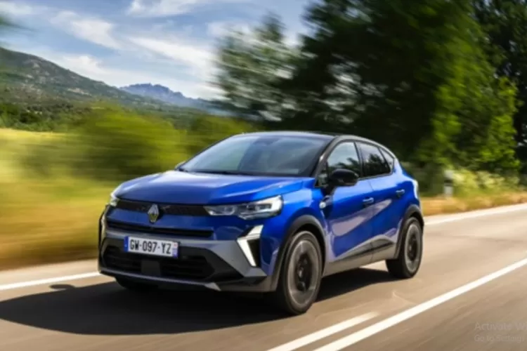 Stonic terbaru dari Kia membawa banyak pembaruan interior yang menjadikannya terasa lebih modern, mewah, dan nyaman dibanding versi sebelumnya. (Tangkapan Layar YouTube  Tim Rodie Drives Stuff)