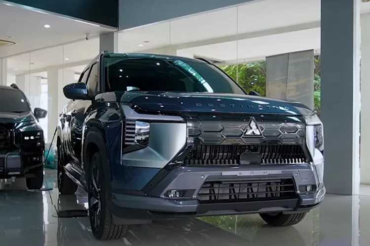 Mitsubishi Destinator tipe Ultimate merupakan varian tertinggi yang dirancang untuk memberi pengalaman berkendara yang lebih nyaman, aman, dan berkelas. (Tangkapan Layar YouTube InfoMotif)