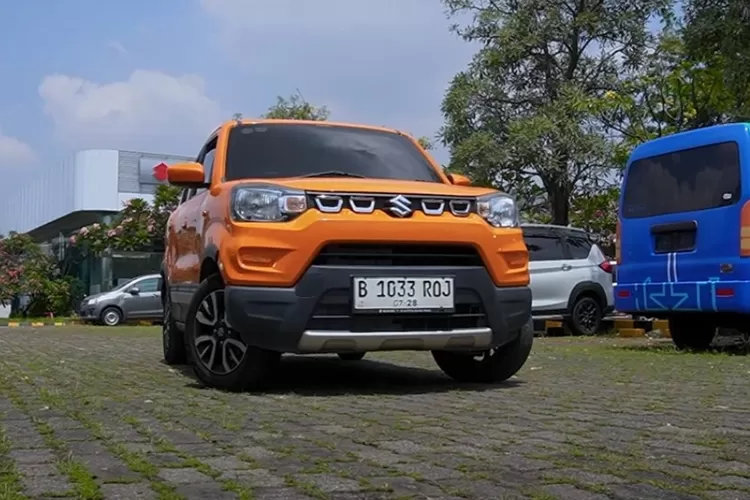 Suzuki S-Presso sering membuat orang ragu karena tampilannya yang unik dan ukurannya kecil, tapi sebenarnya mobil ini punya daya tarik tersendiri. (Tangkapan Layar YouTube InfoMotif)
