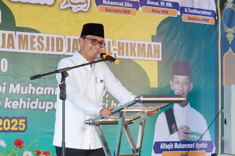 Walikotata Rico Waas hadiri Peringatan Maulid Nabi Muhammad SAW di Medan Marelan, Sabtu (4/10/2025). Ajak masyarakat bersikap adil, jujur dan dermawan.