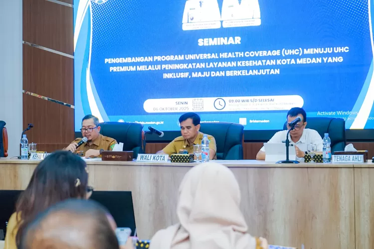 Asisten Pemerintahan dan Kesejahteraan Rakyat Setda Kota Medan M. Sofyan  buka Seminar hasil pengembangan program UHC menuju UHC Premium melalui peningkatan pelayanan kesehatan, Senin (6/10/2025).