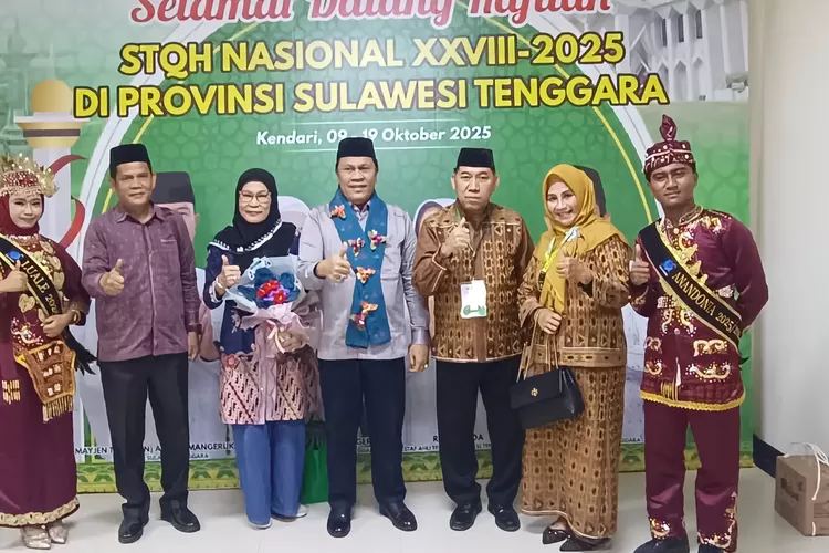 Kakanwil Kemenag Sumut H. Ahmad Qosbi hadiri pembukaan STQH ke XXVIII di Sultra, Sabtu (11/10/2025) malam.