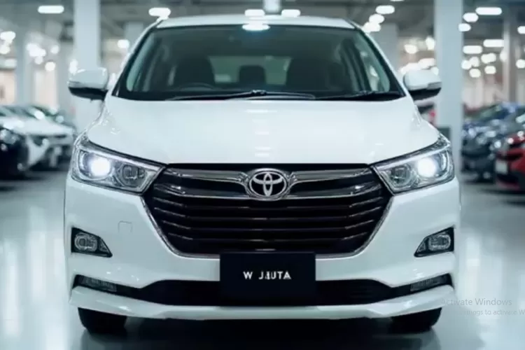 Toyota Kijang Innova dikenal sebagai mobil keluarga yang luas, nyaman, dan andal. (Tangkapan Layar YouTube Scott Wheel )