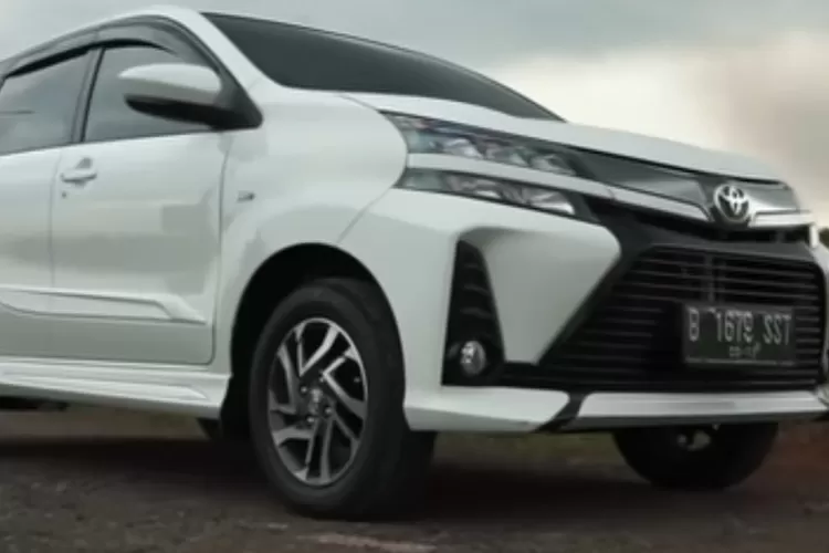 Toyota Avanza Gen 2 Mobil yang Nggak Bisa Dibalap&rdquo; biasanya muncul karena pengalaman banyak orang di jalan yang merasa Avanza generasi kedua sering sulit disalip (Tangkapan Layar YouTube Wahyu Ekoo)