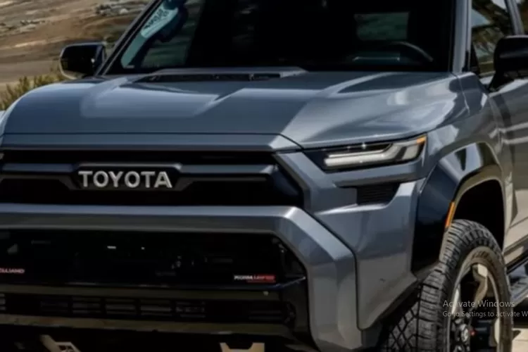 ALL NEW TOYOTA FORTUNER 2026 mobil SUV andalan keluarga yang tangguh kini hadir dalam generasi baru dengan penampilan yang lebih gagah, performa yang ditingkatkan, dan teknologi modern yang semakin melengkapi pengalaman berkendara. (Tangkapan Layar YouTube Auto86A)