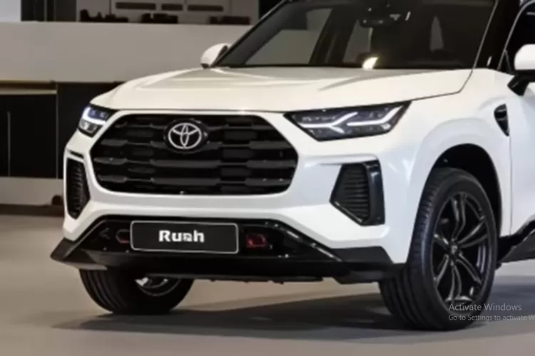 Toyota Rush 2026 hadir sebagai generasi terbaru dari SUV keluarga andalan Toyota yang tetap mempertahankan karakter tangguh namun kini tampil jauh lebih modern dan efisien. (Tangkapan Layar YouTube Auto86A)