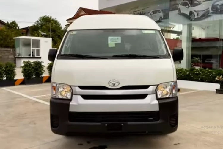  Toyota Hiace 2024 versi van kapasitas 16 penumpang (option Jepang). (Tangkapan Layar YouTube CarShow TV)