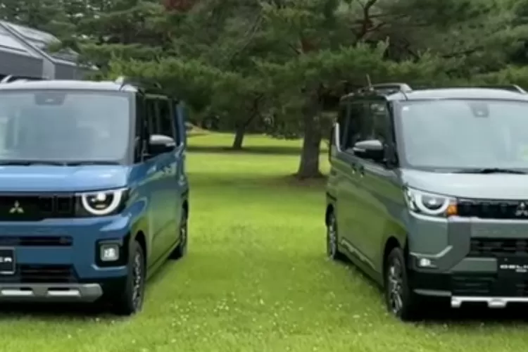 model terbaru Mitsubishi Delica Mini 2025 dalam varian warna biru, baik dari sisi eksterior maupun interior. (Tangkapan Layar YouTube  Oto Cinematic)