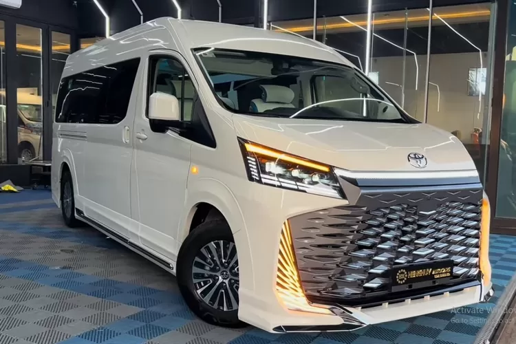 Versi baru dari Toyota HiAce yang dirilis untuk model 2025 membawa banyak pembaruan menarik baik dari sisi kenyamanan (Tangkapan Layar YouTube Auto Carshow)
