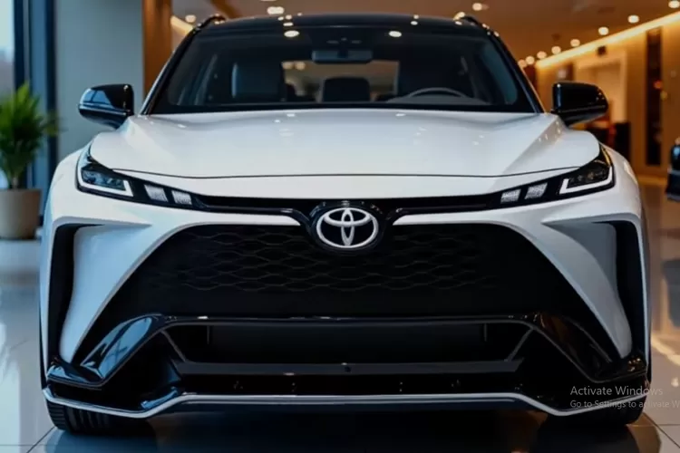 Toyota Highlander 2025 resmi hadir di Indonesia sebagai SUV keluarga yang menawarkan nuansa mewah, kenyamanan tinggi, dan teknologi yang lebih canggih dibanding generasi sebelumnya. (Tangkapan Layar YouTube Auto IQ Reviews)