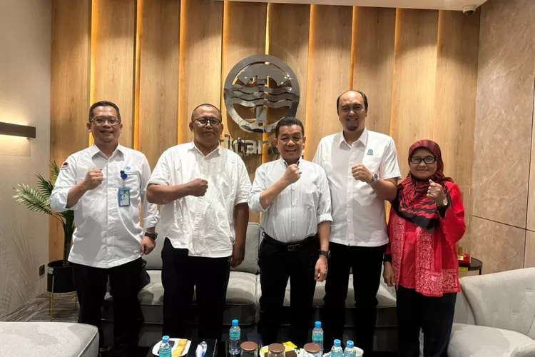 Dalam kesempatan itu, Ardian Surbakti didampingi Kepala Sekretaris Perusahaan (Ka.Sekper) Perumda Tirtanadi Nurlin, menyampaikan apresiasi atas kunjungan Forwadi.