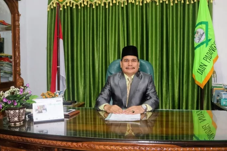 Rektor UIN Syahada Padangsidimpuan Prof. Dr. H. Muhammad Darwis Dasopang, M.Ag. (Foto : Realitasonline / Ist)