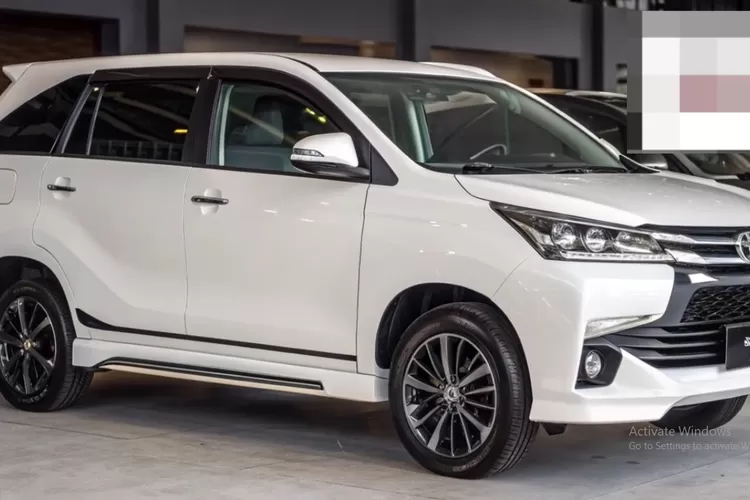 Toyota Avanza 2025 generasi terbaru mempertahankan reputasinya sebagai MPV keluarga yang praktis dan terjangkau (Tangkapan Layar YouTube Wheels with Imran)