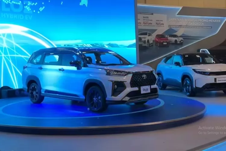  Toyota Veloz Hybrid akhirnya diluncurkan sebagai jawaban atas tren elektrifikasi yang semakin kuat di Indonesia. (Tangkapan Layar YouTube GridOto)