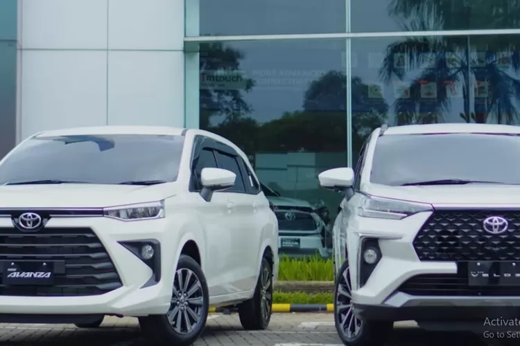 Toyota Avanza 1.5 G CVT dan Toyota Veloz Hybrid CVT sebenarnya memakai basis mesin yang sama, jadi performanya hampir identik dan sama-sama halus untuk dipakai harian. (Tangkapan Layar YouTube Teguhku)