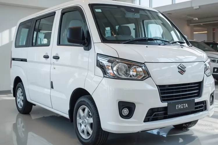 Suzuki Ertiga 2025 hadir sebagai MPV keluarga yang tetap fokus pada efisiensi, kenyamanan, dan harga yang terjangkau. (Tangkapan Layar YouTube  Rais Auto)