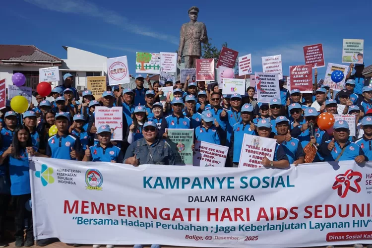 Kampanye sosial dilakukan dengan pawai dari halaman kantor Dinas Sosial menuju Bundaran DI. Panjaitan, Balige, Rabu (3/12/2025) Pawai yang dilepas oleh Wakil Bupati Toba Audi Murphy O. Sitorus