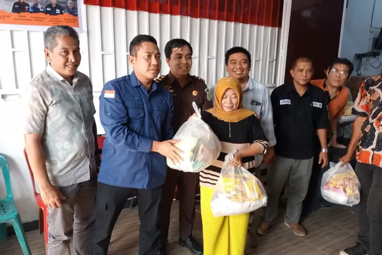 Turut hadir pada kesempatan itu Kasi UHLB EE Bidang Pidsus Kejati Sumut Khairur Rahman SH, MH, yang mewakili Kepala Kejati Sumut Dr. Harli Siregar, Panitera PTA Medan Heri Eka Siswanta SH MH, Humas PTPN I regional I Rahmat Kurniawan perwakilan Kejari Belawan Ammar Siregar SH dan Ketua Forwaka Sumut 