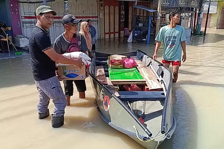 SMSI Serdang Bedagai Zuhari datang memberikan bantuan