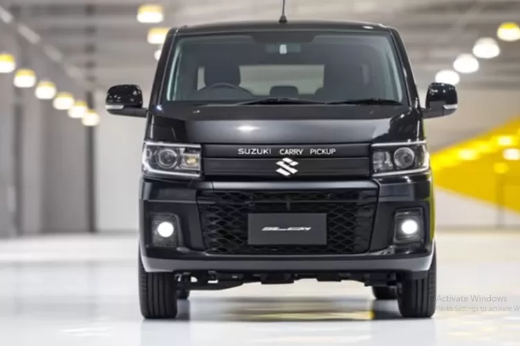 Suzuki Carry Pickup 2026 hadir sebagai penyempurnaan dari pickup legendaris yang sejak lama menjadi andalan para pelaku usaha di Indonesia. (Tangkapan Layar YouTube Car Reviews)