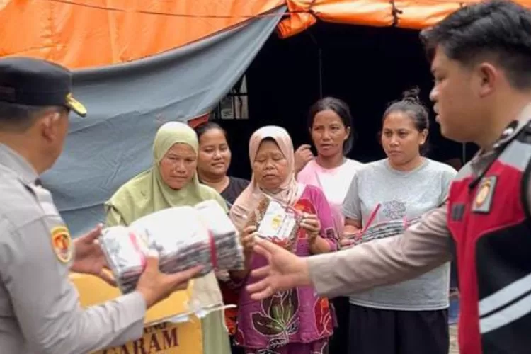 1.740 Paket Makanan Diserahkan Polres Simalungun Untuk Warga Tapteng dan Sibolga