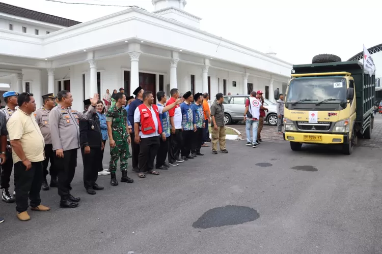 Pelepasan bantuan untuk korban bencana di Aceh Tamiang