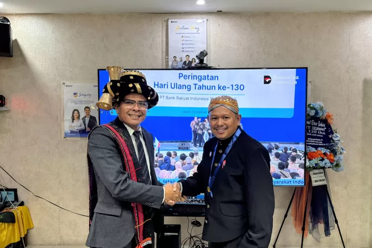 PT BRI (Persero) Cabang Padangsidimpuan menggelar kegiatan syukuran sekaligus apresiasi masa kerja pegawai, yang dilaksanakan di aula Kantor BRI Cabang Padangsidimpuan, Jalan Serma Liong Kosong, Kita Padangsidimpuan, Selasa (16/12/2025).(Foto : Realitasonline / Riswandy)