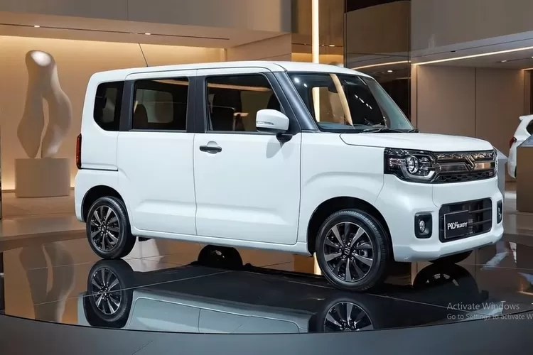 Suzuki Carry 2026 terbaru hadir sebagai kendaraan niaga ringan yang tetap fokus pada kebutuhan bisnis, namun dengan penyempurnaan di sisi desain, performa, dan kenyamanan. (Tangkapan Layar YouTube Mobil Terbaru 2026)