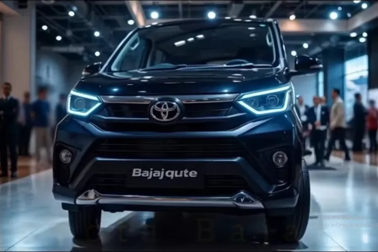  Toyota Bajaj Qute edisi dua ribu dua puluh enam sering dibayangkan sebagai wujud masa depan mobil kompak yang benar benar fokus pada efisiensi dan mobilitas perkotaan. (Tangkapan Layar YouTube Luxury Auto Update)