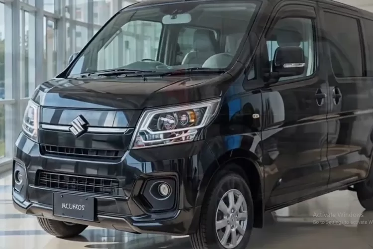 Suzuki Carry Mini Van 2025 di Indonesia dibanderol dengan harga yang sangat kompetitif, membuatnya jadi pilihan menarik untuk pebisnis yang ingin kendaraan niaga serbaguna dengan biaya awal yang relatif ringan. (Tangkapan Layar YouTube Rais Car)