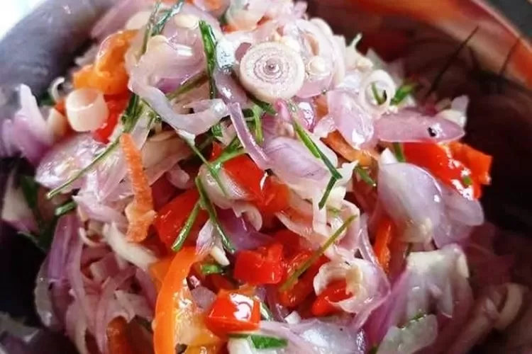 Ilustrasi sambal dabu-dabu khas Manado (instagram.com/semarang_market)