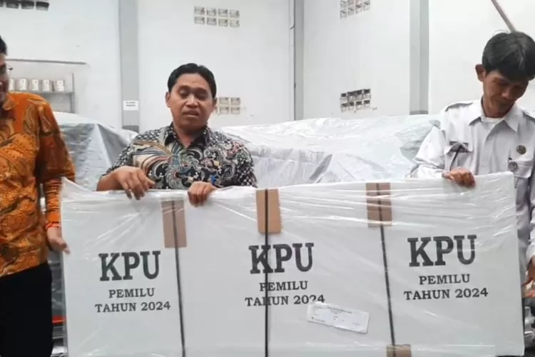 KPU Solo Terima Logistik Pemilu 2024, Ruang Penyimpanan Diawasi CCTV 24 ...