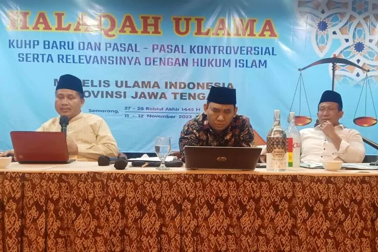 Pasal Perzinaan, Kumpul Kebo, Dan LGBT Di UU No 1 Tahun 2023 Tentang ...