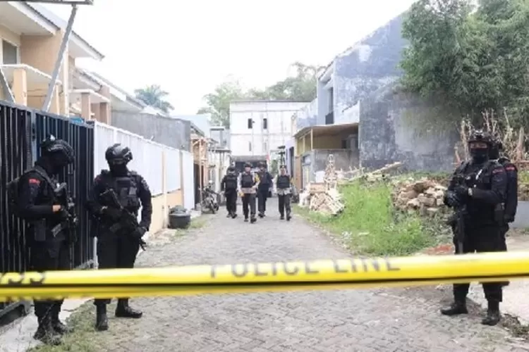 Ilustrasi Densus 88 Antiteror Polri menangkap dua terduga teroris di Aceh yang berstatus ASN. (dok. Humas Polri)