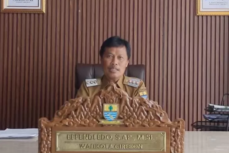 Wali Kota Cirebon, Effendi Edo menyebut akan mengkaji ulang terkait keluhan kenaikan PBB. (Instagram/effendiedo65)